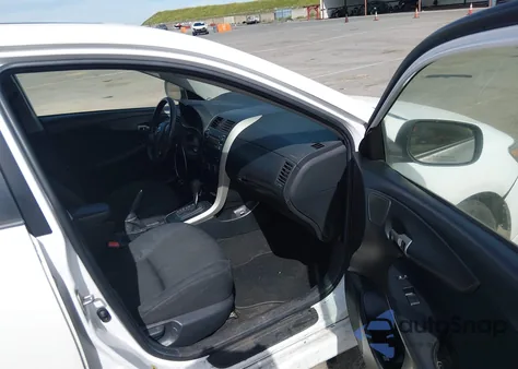 2009 Toyota Corolla S z USA, uszkodzony, nr VIN 1NXBU40E39Z054779